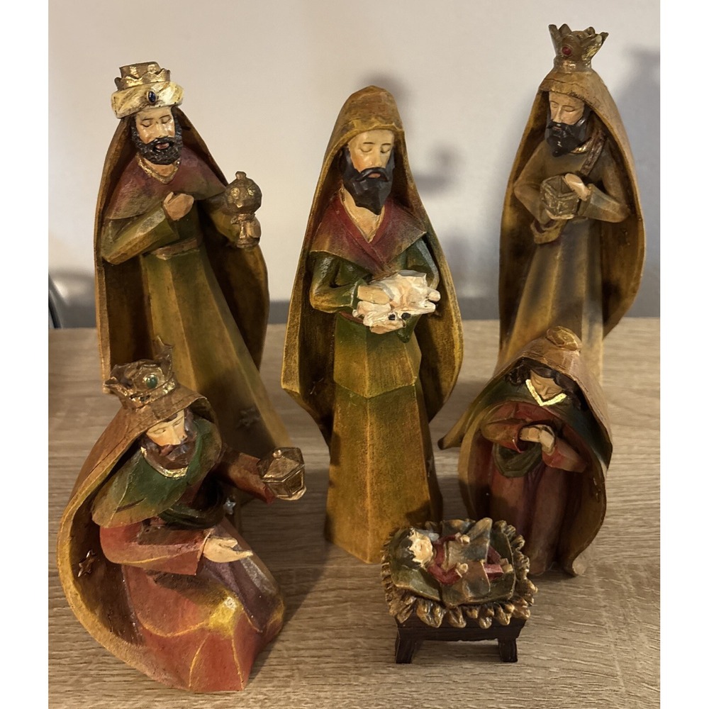 Roman 6pc Set Carved Nativity Scene Back Drop Faux Wood Grain